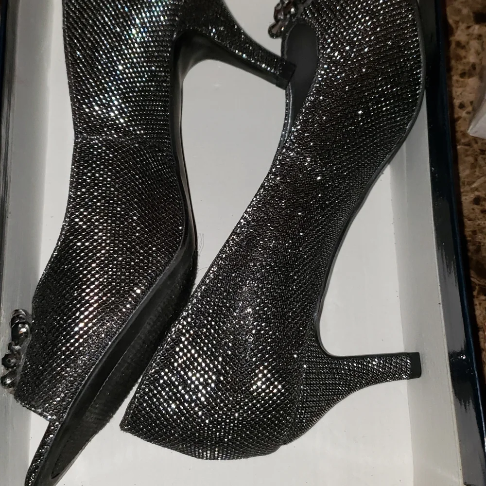 Beutiful 👠 - Picture 2 of 9
